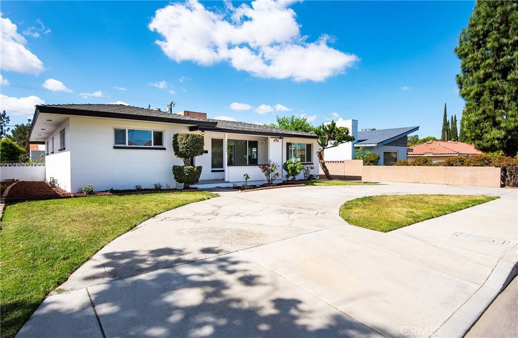 5533 Shirley LN, Montclair, CA 91763