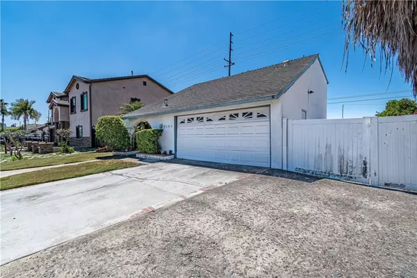 Fountain Valley, CA 92708,9364 Warbler AVE