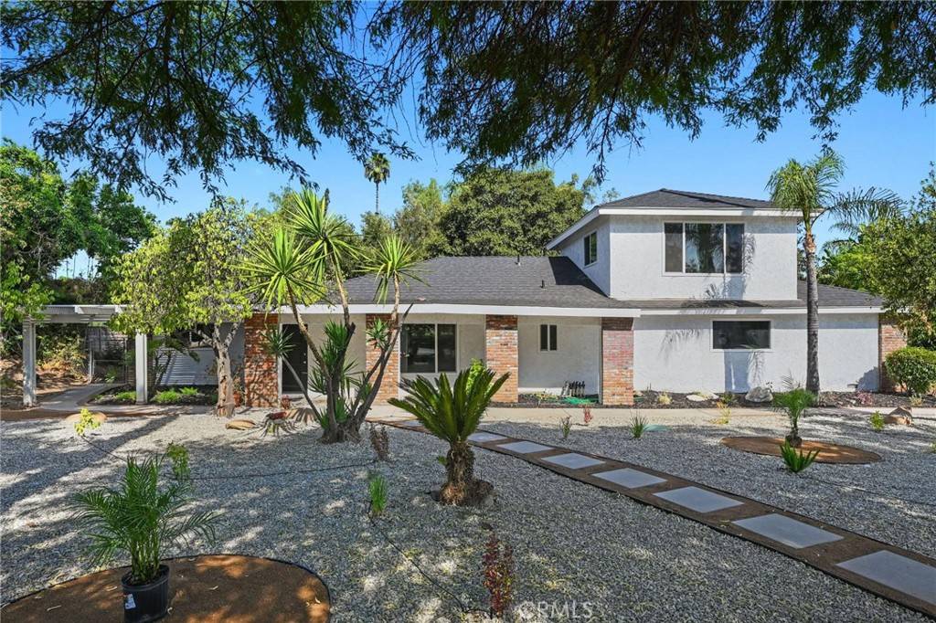 2824 James ST, Corona, CA 92881