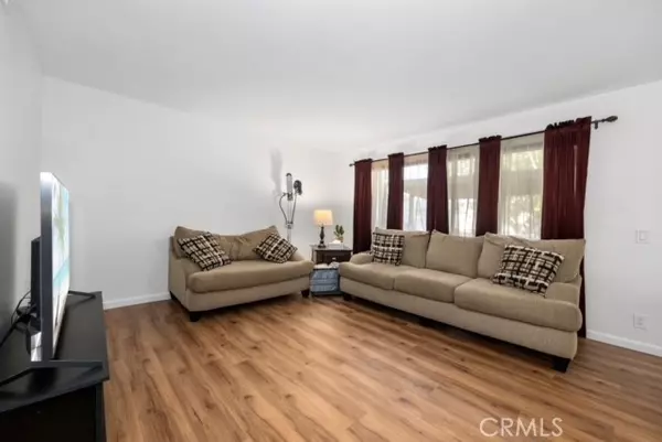 Lake Forest, CA 92630,26323 W Grove CIR #43