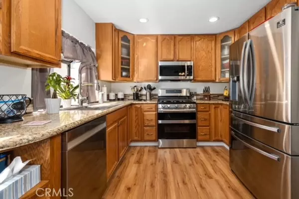 Lake Forest, CA 92630,26323 W Grove CIR #43