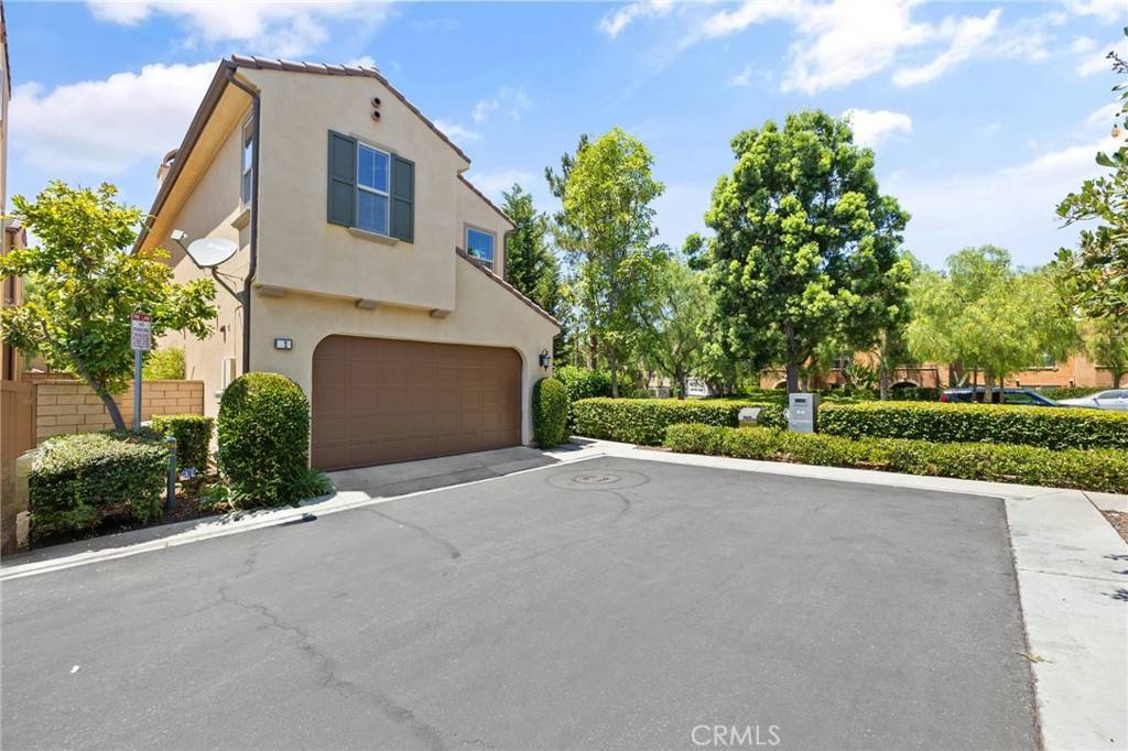 Irvine, CA 92618,32 Bridge TRL