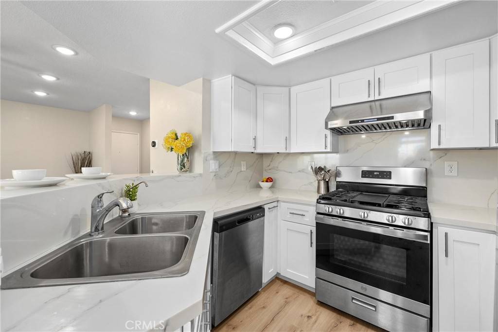 Corona, CA 92882,2592 Avenida Del Vista #H101
