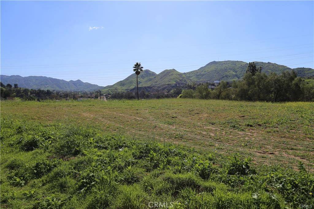 Colton, CA 92324,1626 Walter CT