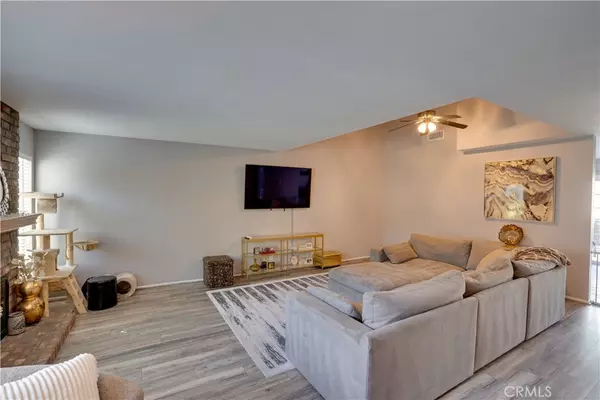 Yorba Linda, CA 92887,5852 Via Romero #42