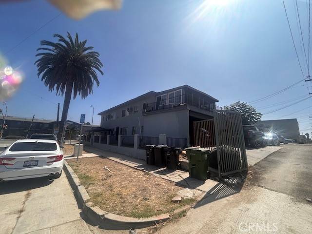 Los Angeles, CA 90047,1404 W 89th ST #4