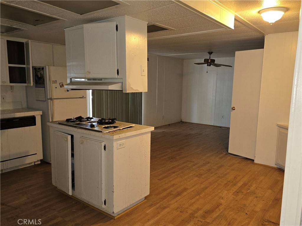 Hemet, CA 92545,575 S Lyon AVE #21