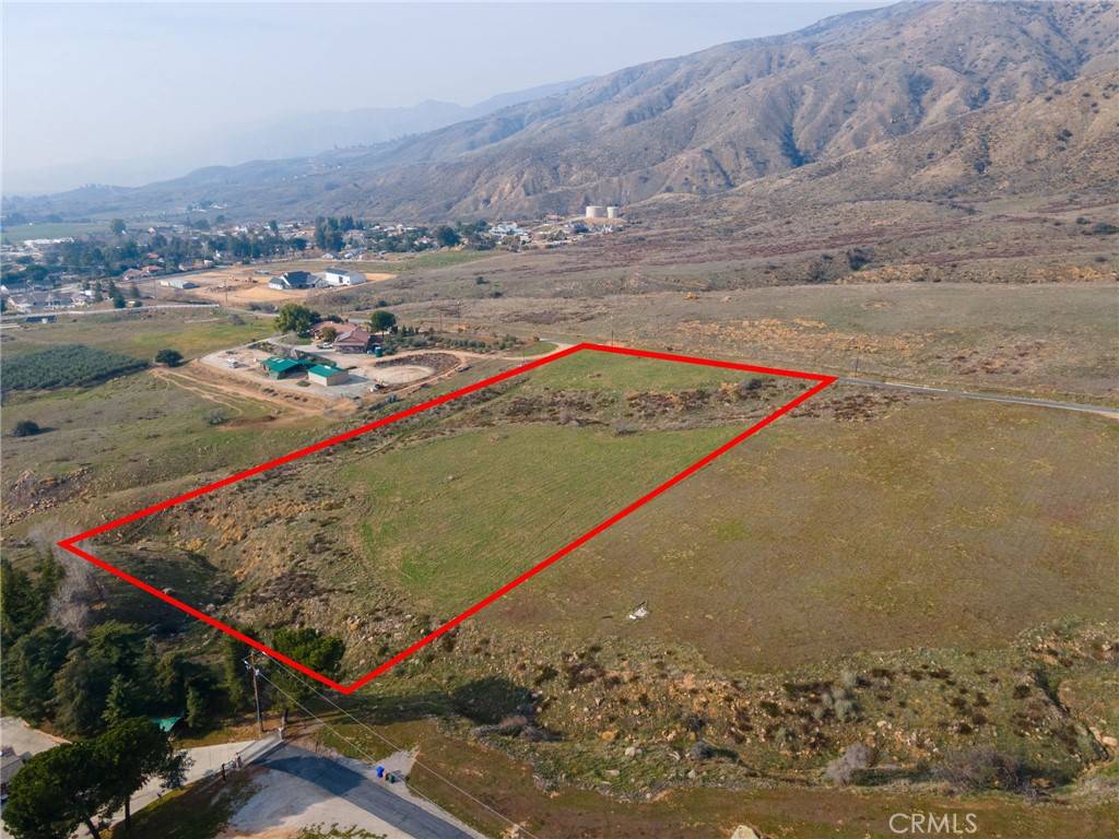 Yucaipa, CA 92399,0 Ivy Ln.