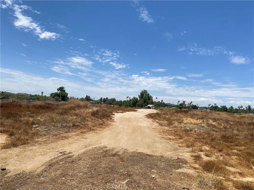 Perris, CA 92570,0 Lopez