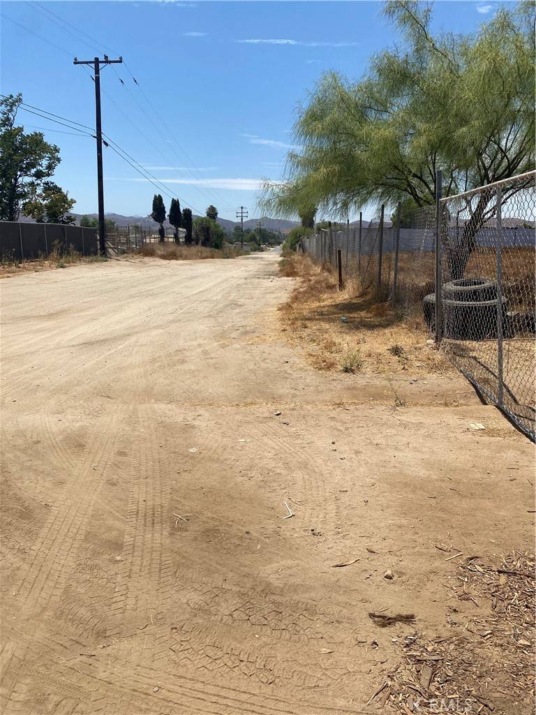 Perris, CA 92570,0 Lopez