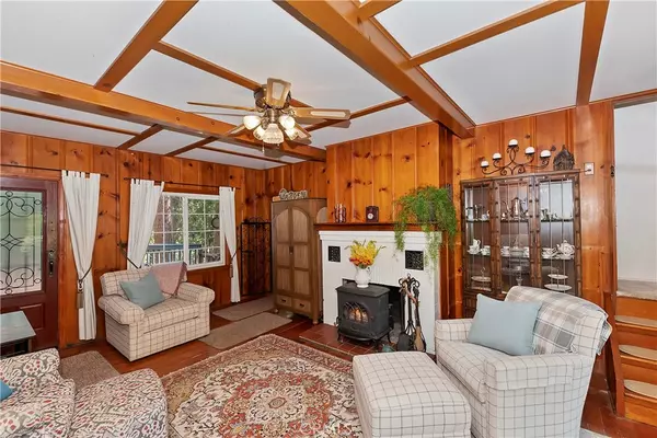 Crestline, CA 92325,22911 Crest Forest DR