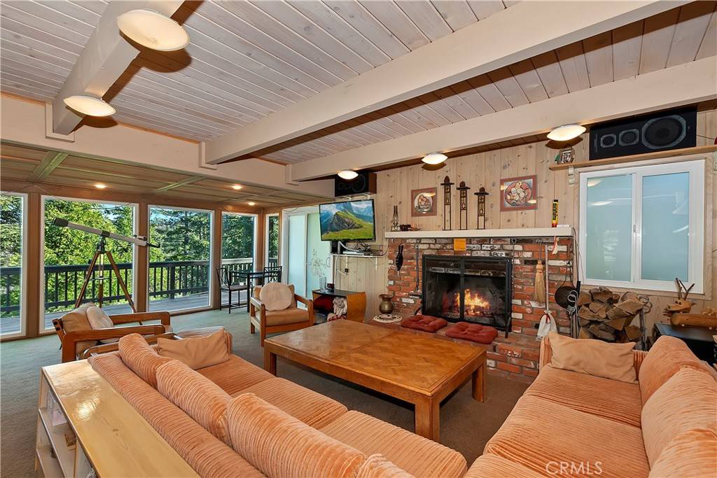 Lake Arrowhead, CA 92352,336 Jasmine LN