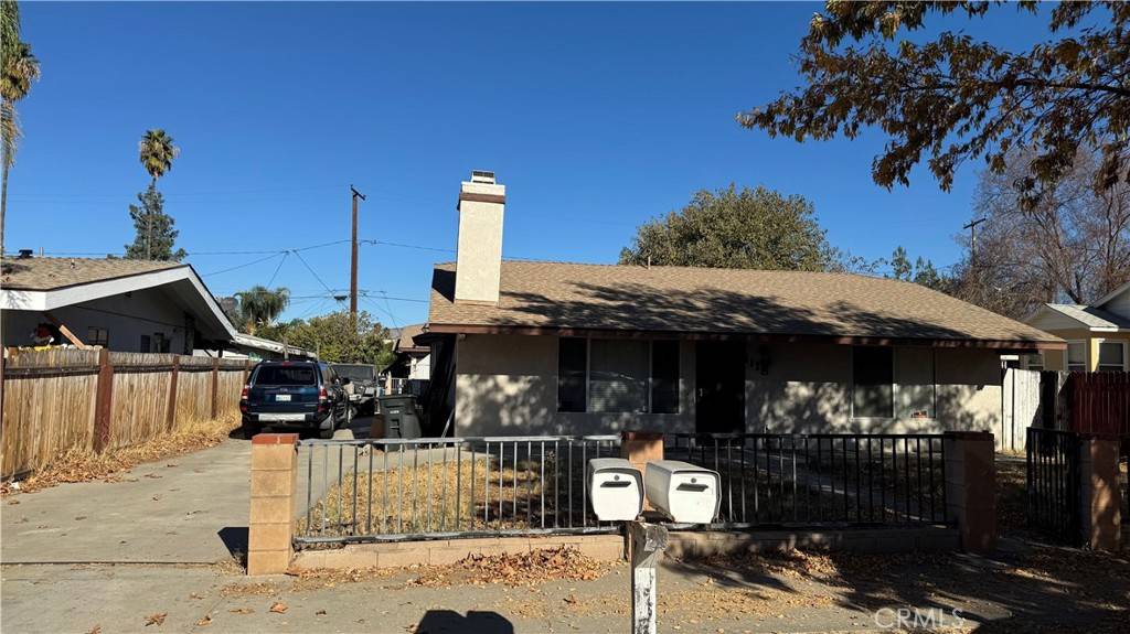 1118 E Campus WAY #A, Hemet, CA 92543