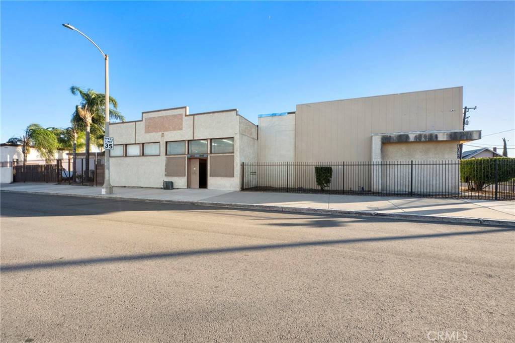 San Bernardino, CA 92410,1033 W 3rd ST