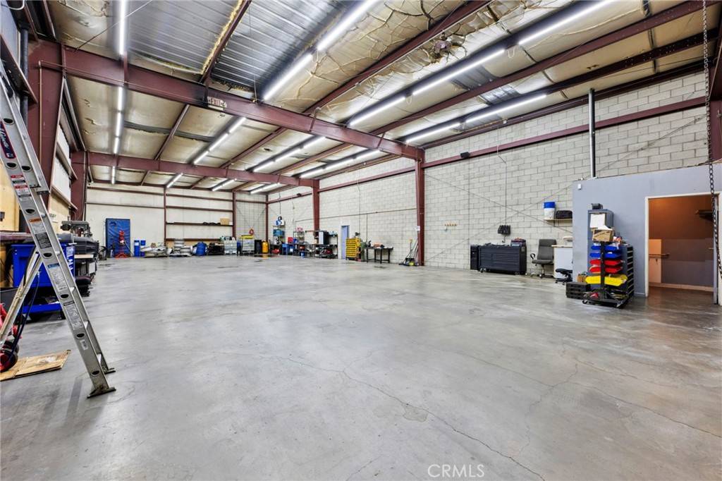 1033 W 3rd ST, San Bernardino, CA 92410