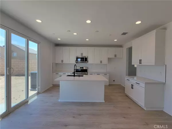 Hesperia, CA 92345,8863 Glencliff AVE