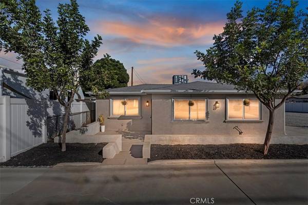 Corona, CA 92881,19594 Temescal Canyon RD