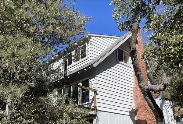 1184 Nadelhorn DR, Lake Arrowhead, CA 92352