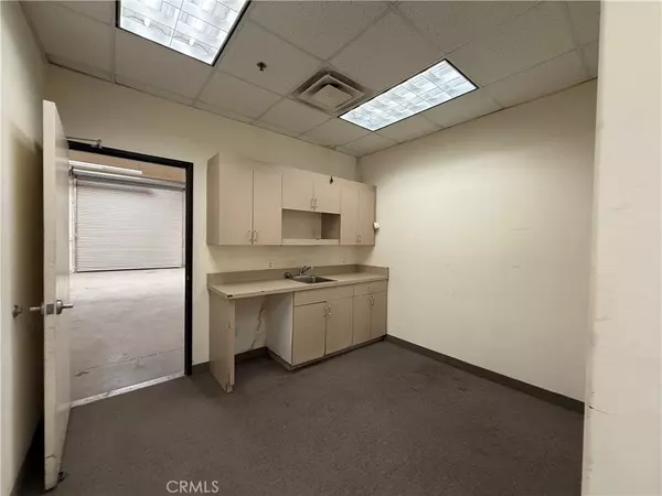 North Palm Springs, CA 92258,19437 Newhall ST