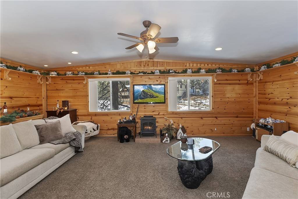 Big Bear City, CA 92314,1004 White Mountain DR