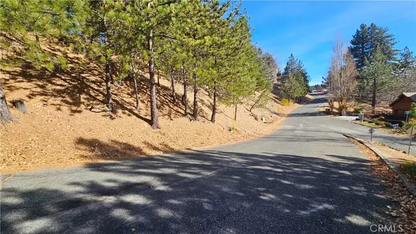 Running Springs, CA 92382,30061 Pixie DR