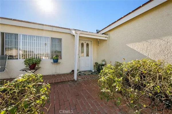 Costa Mesa, CA 92627,939 Congress ST