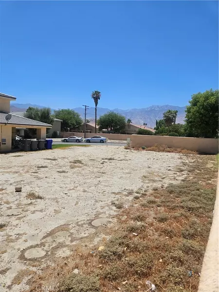 33014 Campus LN, Cathedral City, CA 92234