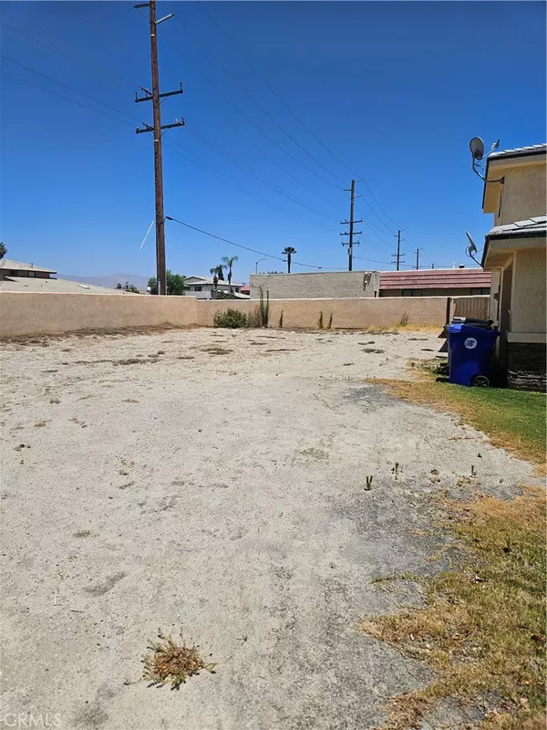 Cathedral City, CA 92234,33014 Campus LN