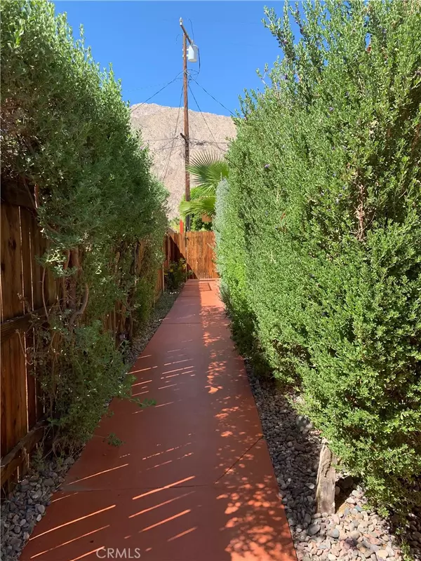 Palm Springs, CA 92264,585 Calle Abronia S #b