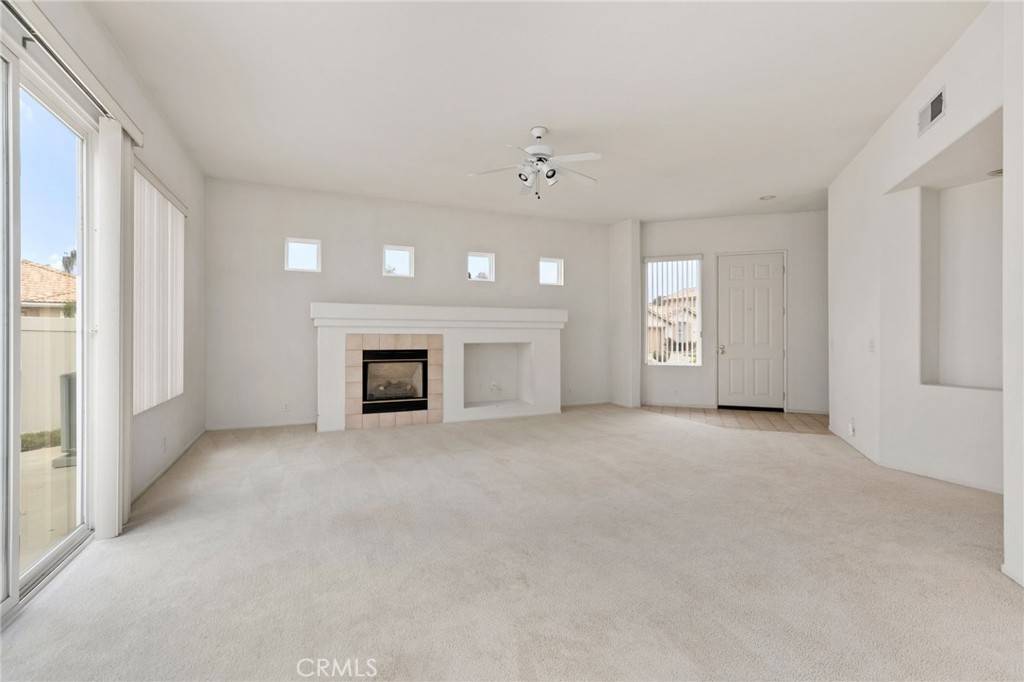 Banning, CA 92220,576 Essex WAY