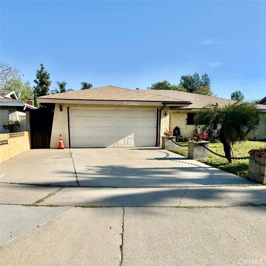 Fontana, CA 92335,17626 Orange CT
