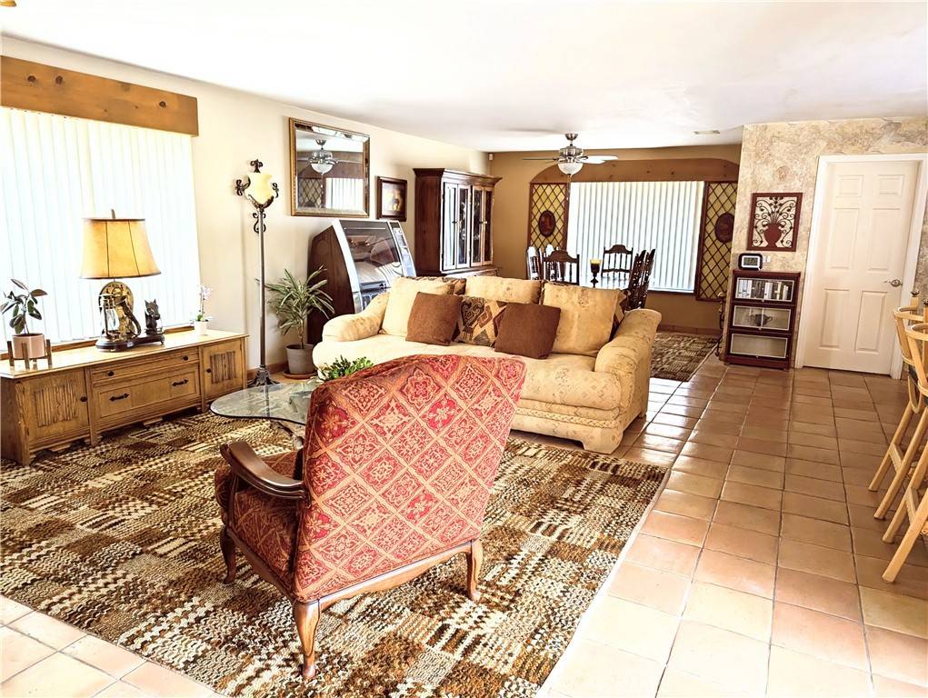 Apple Valley, CA 92307,16407 Koda RD