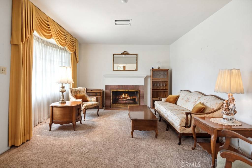San Bernardino, CA 92405,908 W 24th ST
