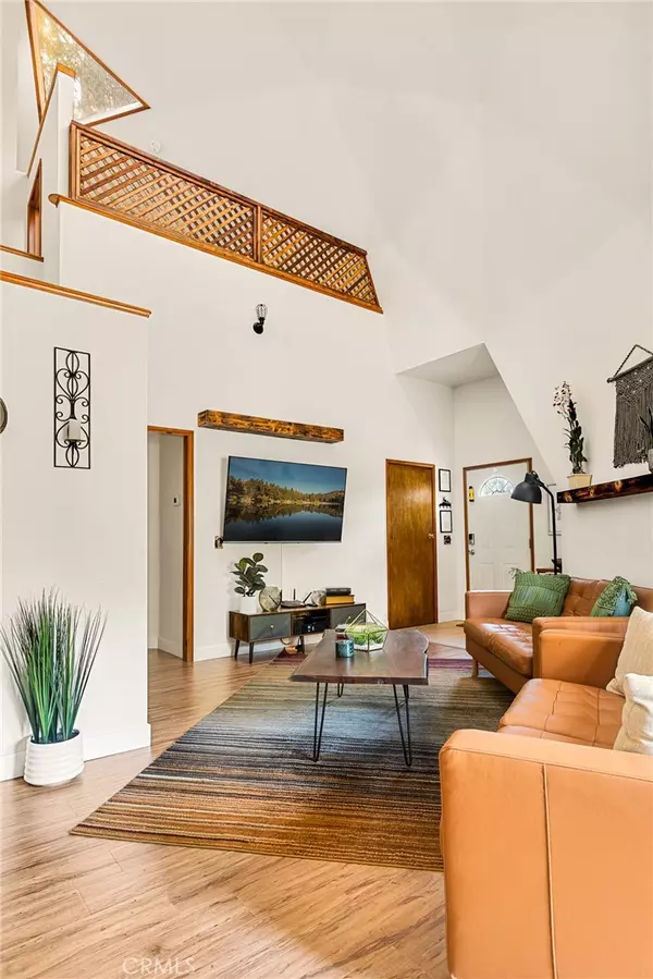 Running Springs, CA 92382,31291 Cedarwood DR