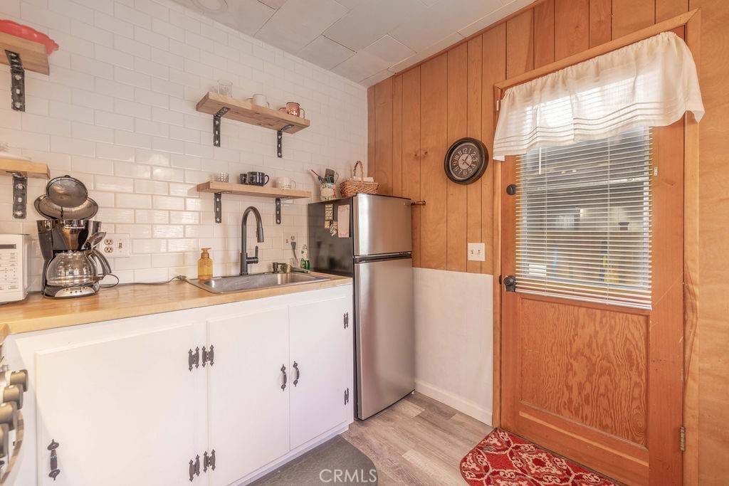 Big Bear, CA 92386,212 Spruce LN