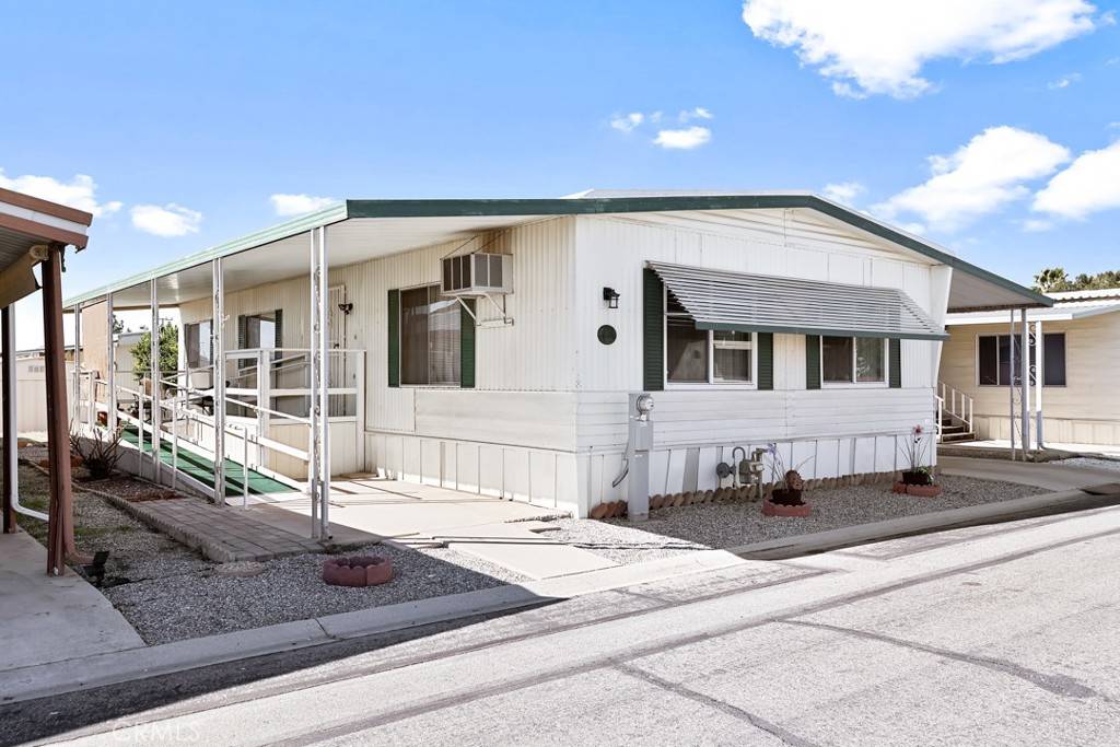 Hemet, CA 92545,1895 W Devonshire AVE #106