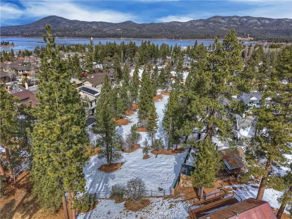 Big Bear Lake, CA 92315,725 Cameron
