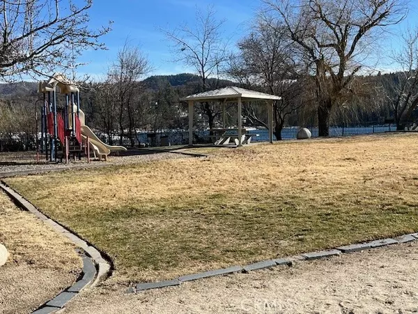 Lake Arrowhead, CA 92352,0 NSM 2-17