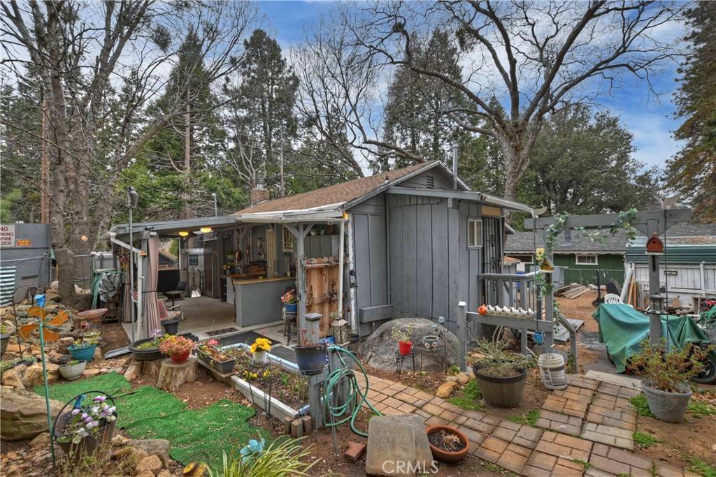 Crestline, CA 92325,477 Pyramid DR