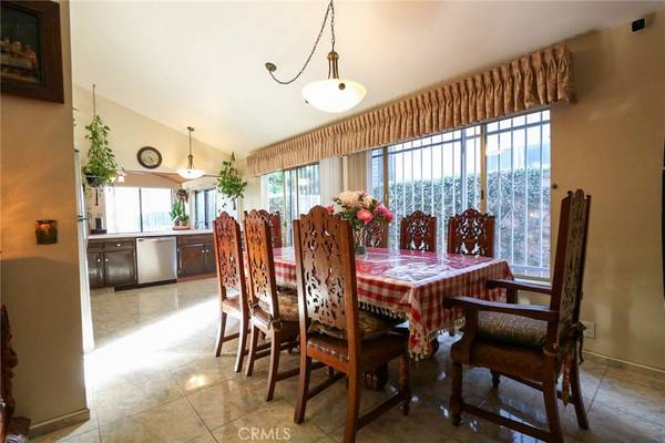 Santa Ana, CA 92707,602 W Alpine Ave