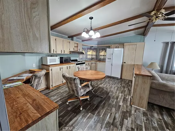 Mentone, CA 92359,1255 Amethyst AVE #80