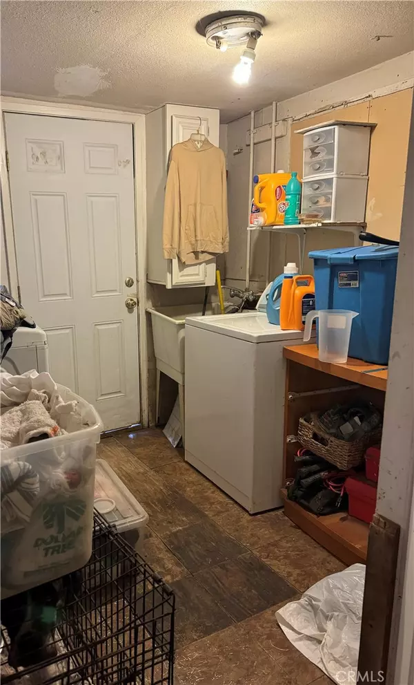 Crestline, CA 92325,576 Lanes End Trail