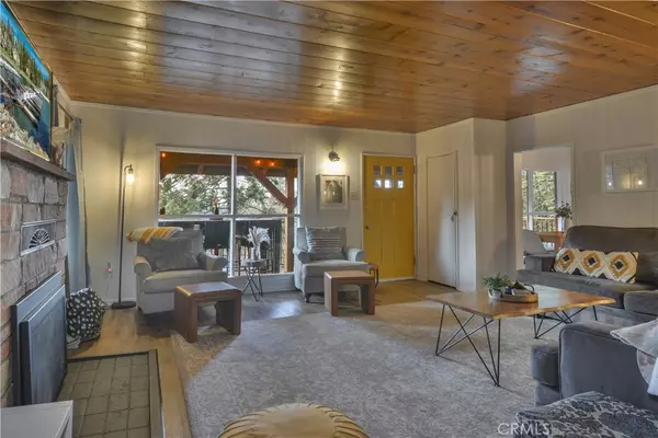Lake Arrowhead, CA 92352,526 Dover CT