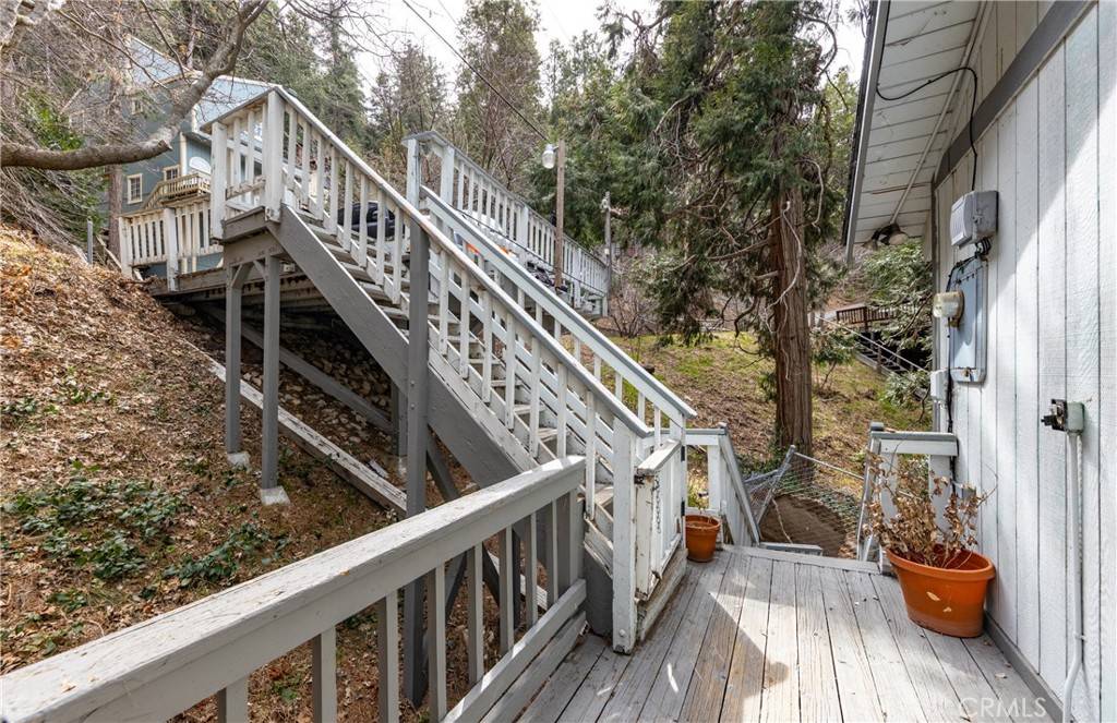 Crestline, CA 92325,24036 Lakeview DR