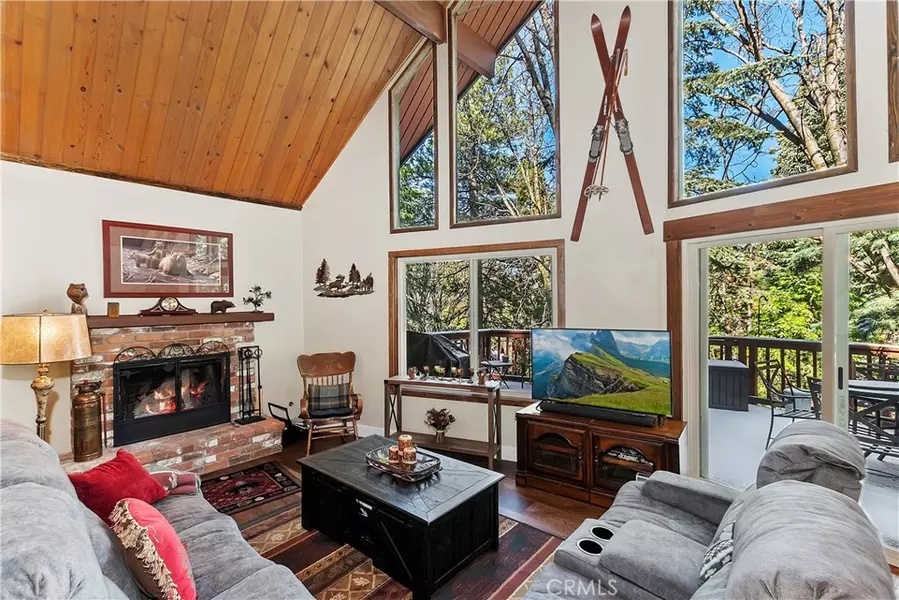 26726 Lake Forest DR, Twin Peaks, CA 92391