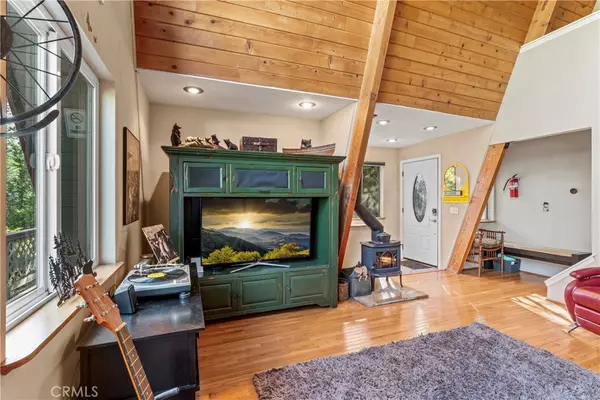 Lake Arrowhead, CA 92352,1289 Aleutian DR