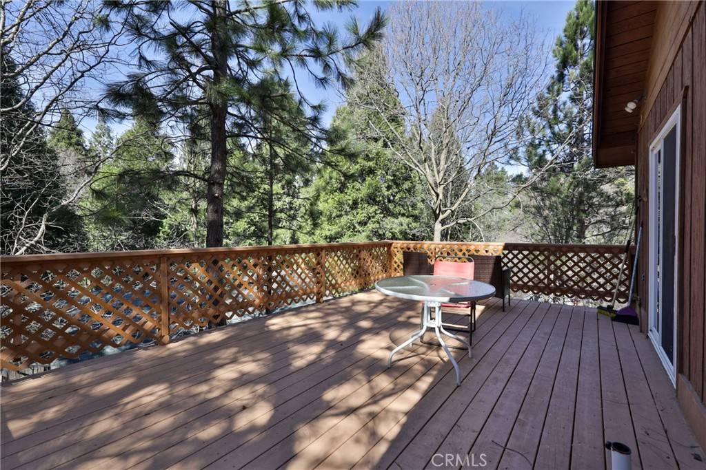 Crestline, CA 92325,22945 Redwood WAY