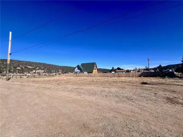 Big Bear City, CA 92314,0 Hemlock LN