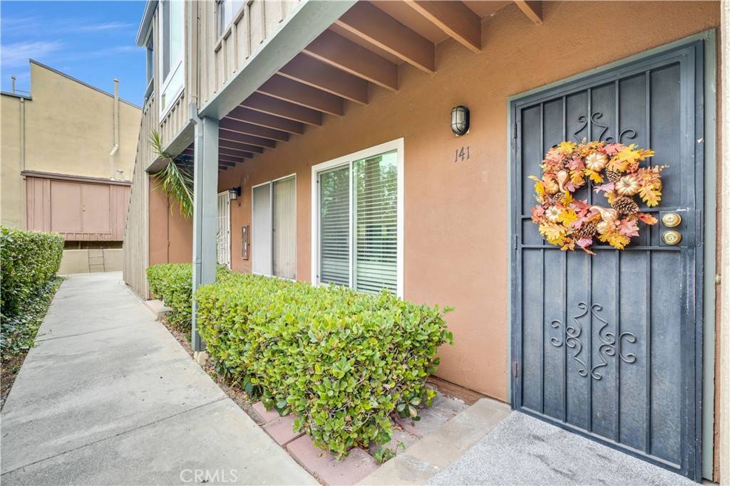 Santa Ana, CA 92707,1001 W Stevens AVE #141