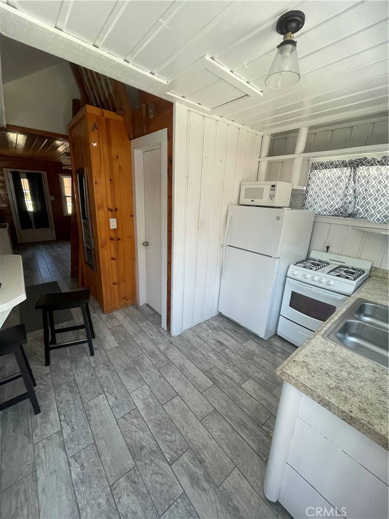 Big Bear Lake, CA 92315,528 Cottage LN